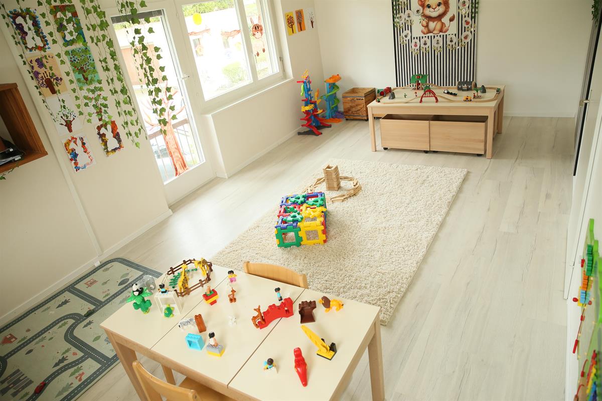 Bild 3: Kinderzentrum Kinderbetreuung, Kindertagesstätte in Bonstetten